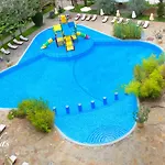 Cascadas Family Resort