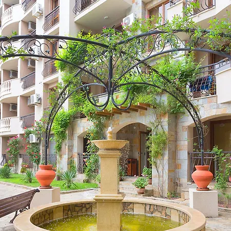 Cascadas Family Apartahotel