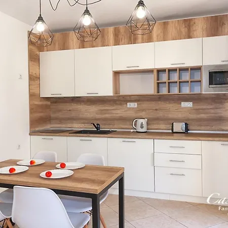 Aparthotel Cascadas Family