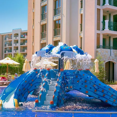 Cascadas Family Aparthotel 4*