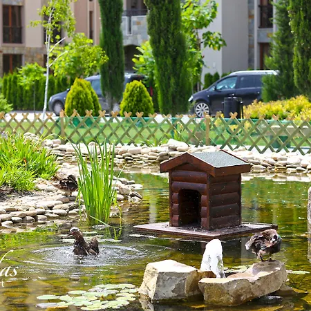 Cascadas Family Aparthotel