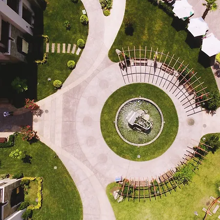 Cascadas Family Aparthotel