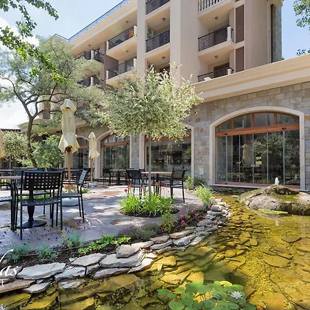 Apartmanhotel Cascadas Family Napospart