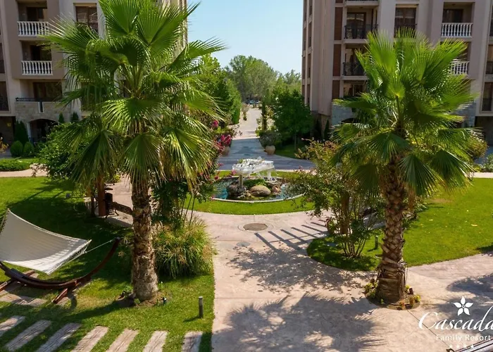 Cascadas Family Apartahotel