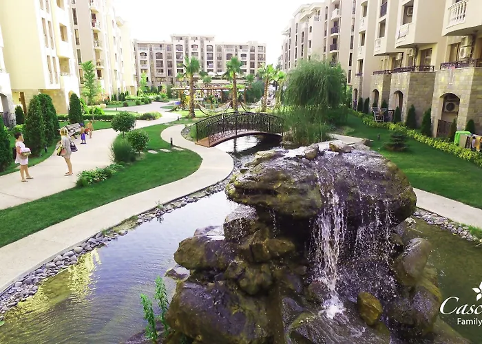 Cascadas Family 4* Napospart