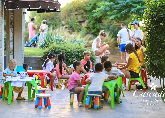 Cascadas Family מלון דירות