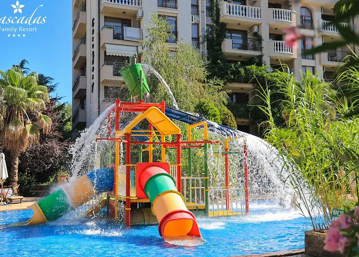 מלון דירות Cascadas Family 4*