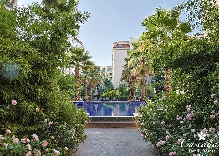 Cascadas Family 4* סאני ביץ'