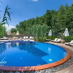 Apartahotel Cascadas Family