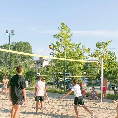 Cascadas Family Aparthotel 4*